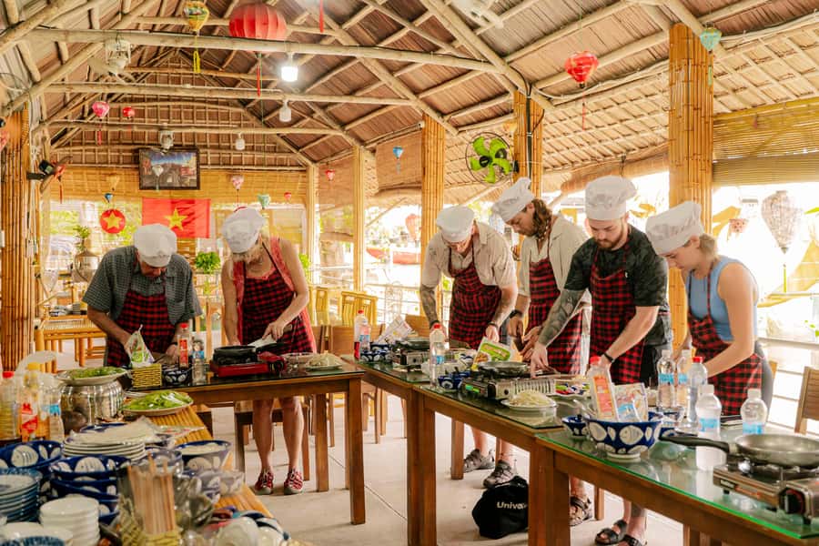 Market Tour - Cooking Class - Coconut Boat Riding - Hoi An’s central market, where the menu starts