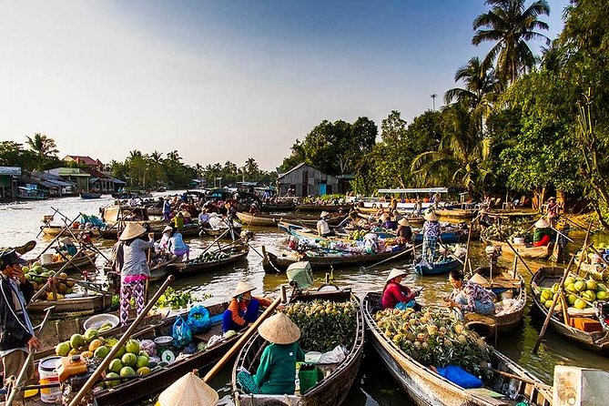 Mekong Delta 2-Day Tour: Floating Markets & Cultural Exploration - Leaving Ho Chi Minh City for Cai Be