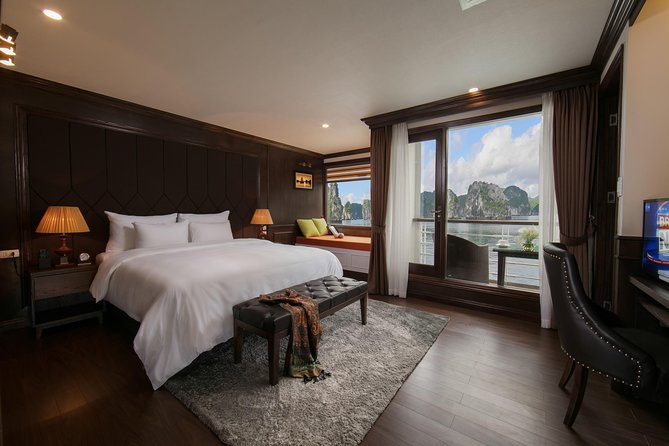 Mon Chéri Cruise 5 star: Unique 2 Days Tuan Chau - Halong bay - Lan Ha Bay - Ha Long Bay and the limestone island views