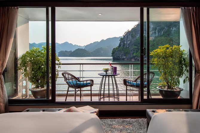 Mon Chéri Cruises 5 star: Amazing 3 days exploring Halong & Cat Ba island - Day three: a final sunrise on Lan Ha Bay