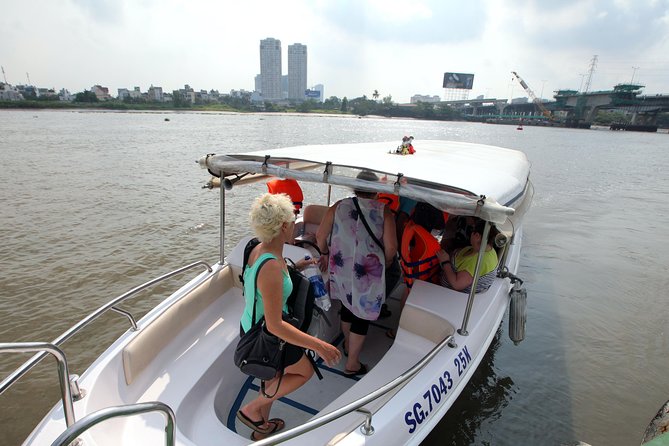 Morning CuChi Tunnels-Tapioca-Secret Traps Luxury Speedboat 2Ways - The morning departure and river ride