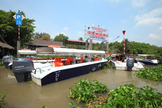 Morning CuChi Tunnels-Tapioca-Secret Traps Luxury Speedboat 2Ways - How the guides shape the day
