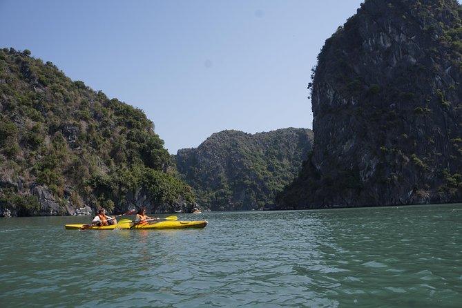 Most favorite full day boat tour with kayaking in Lan Ha bay, Ha Long bay - Thap Nghieng Island and the final swim