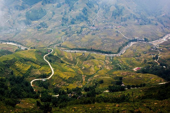 Mountain views & Rice Terraced Fields Hiking – 2D 1N - A night in a Sapa homestay