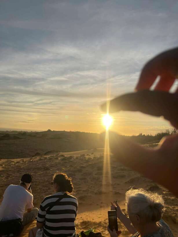 Mui Ne Group tour: Sunrise or Sunset Sand Dunes By Jeep - Red Sand Dunes and the sunset timing