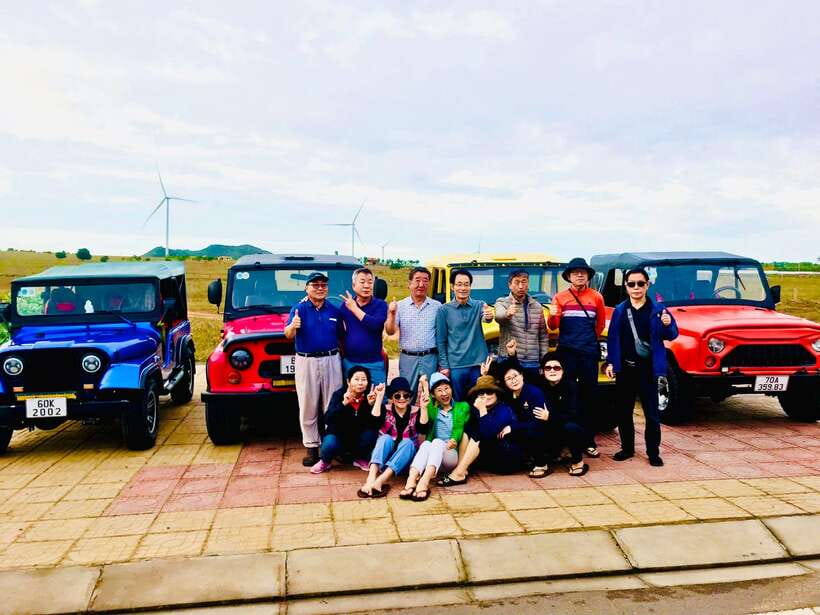 Mui Ne Group tour: Sunrise or Sunset Sand Dunes By Jeep - Walking the Fairy Stream