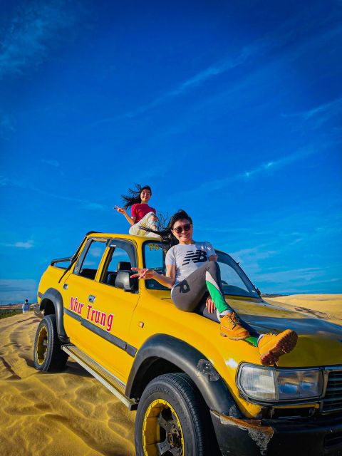 Mui Ne: Sand Dunes Jeep Tour with Friendly English Guide - Walking barefoot through Fairy Stream