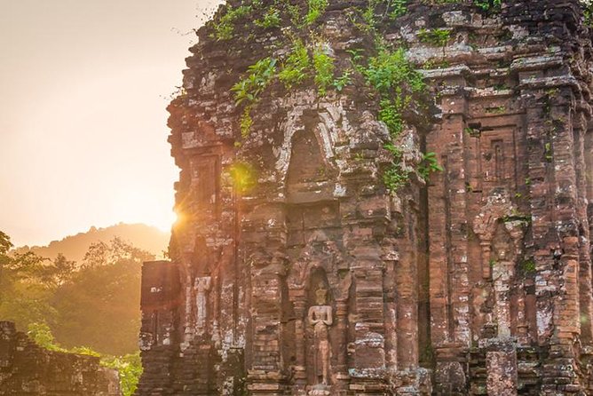 My Son Sanctuary Luxury Trip from Hoi An - Performances, heat, and the walking