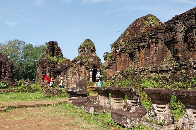 My Son Sanctuary Morning Tour & Early Morning with Boat Trip - Breakfast and lunch with local noodles