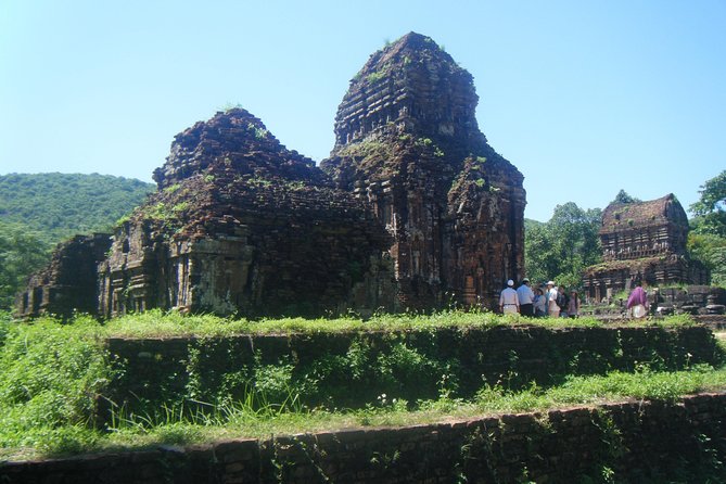 My Son Sunset Tour With Boat Trip - Why the guide makes the difference