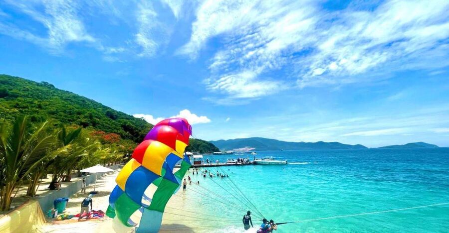 Nha Trang: Hon Mieu and Hon Tam Island Tour with Lunch - Two islands, two very different kinds of fun