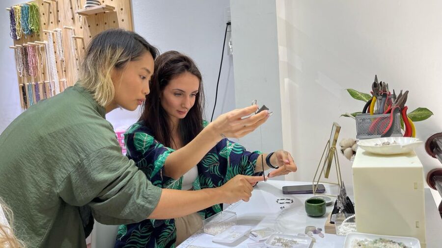 Nha Trang Jewelry Workshop - Choosing stones, pearls, beads, and charms
