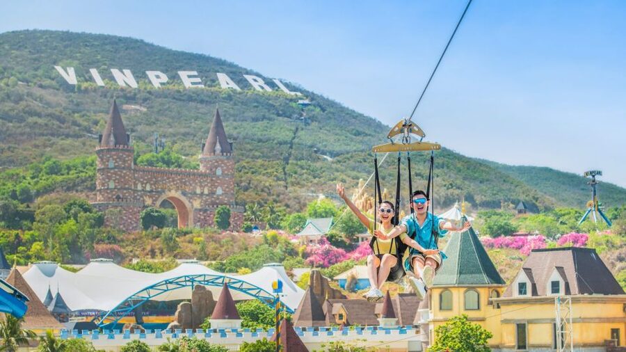 Nha Trang: VinWonders Entry Ticket with Optional Cable Car - Who will get the most from VinWonders?