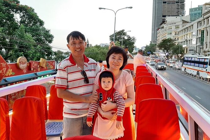 Night Bus Tour in Ho Chi Minh City - Ben Thanh Market and Bui Vien Street