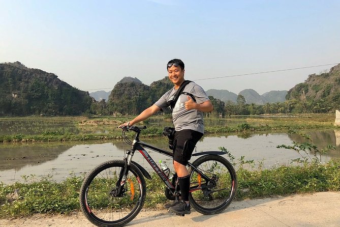 Ninh Binh 2 Days 1 Night - Small Group Tour From Hanoi - The early market ride through Van Lam Village