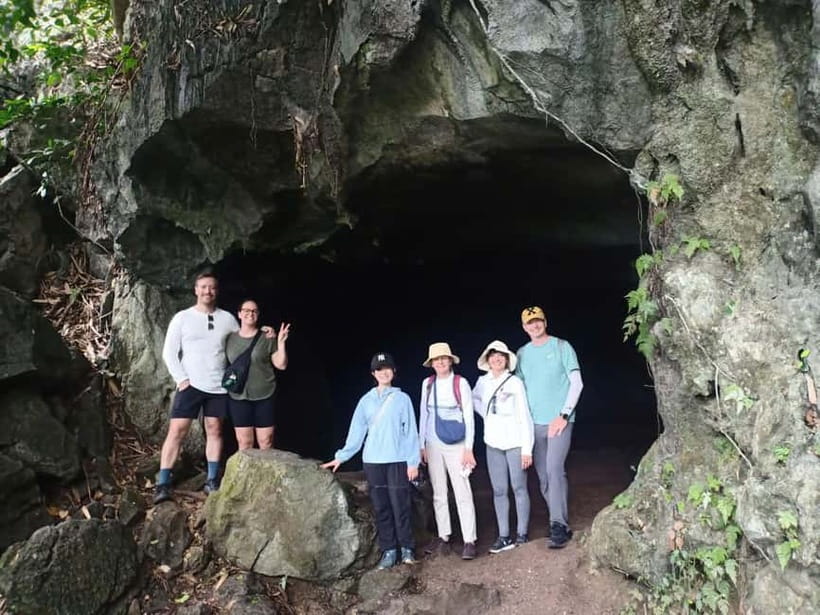 Ninh Binh: Cuc Phuong Jungle Hike & Wildlife Day Trip - Botanical gardens and the visitor center