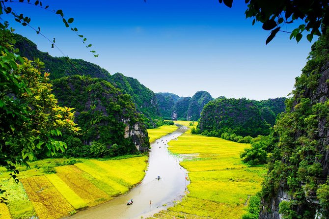 Ninh Binh Daily Tour: Hoa Lu - Tam Coc boat trip and Bike - Hoa Lu and the temples of Vietnam’s early capital