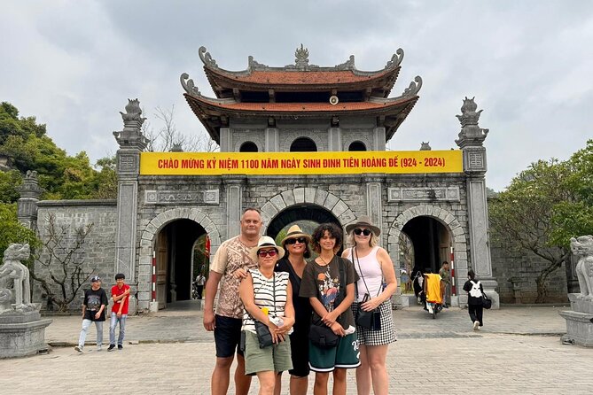 Ninh Binh Day Tour from Hanoi: Hoa Lu Trang An and Mua Caves - Lunch and the middle of the day