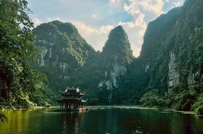 Ninh Binh Day Tour from Hanoi: Hoa Lu Trang An and Mua Caves - Timing, group size, and cancellation