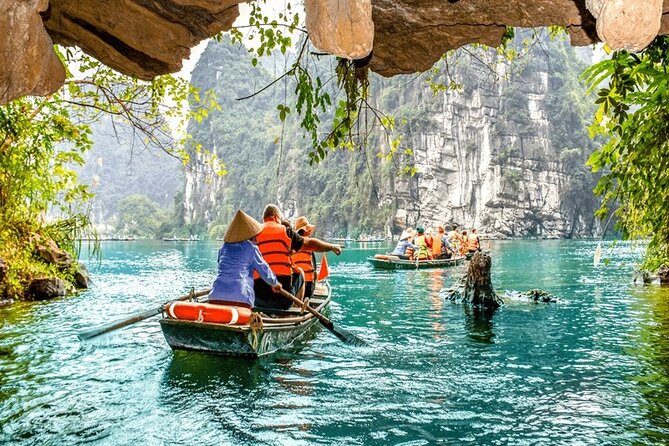 Ninh Binh Day Tour Tam Coc Mua Cave Hoa Lu Buffet Lunch Limousine - Vietnamese buffet lunch near Tam Coc