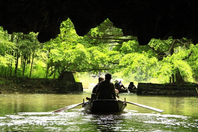 Ninh Binh Full Day Tour to Hoa Lu Tam Coc Mua Cave Buffet Lunch - Who should book this Ninh Binh tour