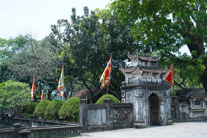 Ninh Binh Full Day Tour with Hoa Lu, Tam Coc and Mua Cave - The two-hour ride south from Hanoi