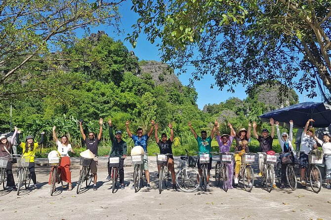 Ninh Binh Full Day Tour with Hoa Lu, Tam Coc and Mua Cave - The Tam Coc sampan ride through three caves