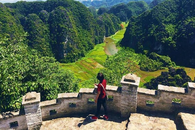 Ninh Binh Full-Day Trip to Trang An Mua Cave Hoa Lu Buffet Lunch - The ride from Hanoi in a modern limousine