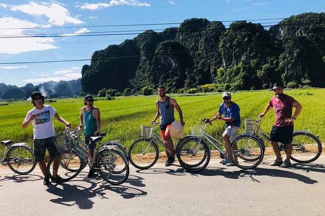 Ninh Binh Highlights Hoa Lu/Bai Dinh-Trang An/ Tam Coc- Mua Cave - Bai Dinh Pagoda and the scale of modern Vietnam