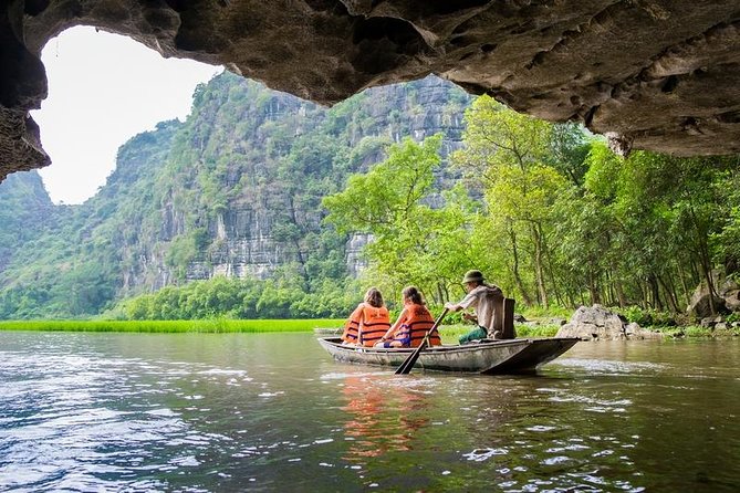 Ninh Binh Highlights Hoa Lu/Bai Dinh-Trang An/ Tam Coc- Mua Cave - Lunch: useful, filling, and not the main event