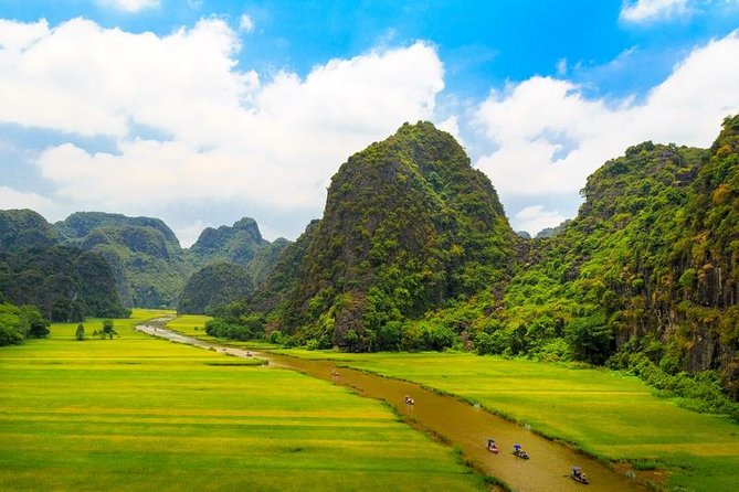 Ninh Binh Highlights Hoa Lu/Bai Dinh-Trang An/ Tam Coc- Mua Cave - Trang An by rowboat: the day’s calmest hour