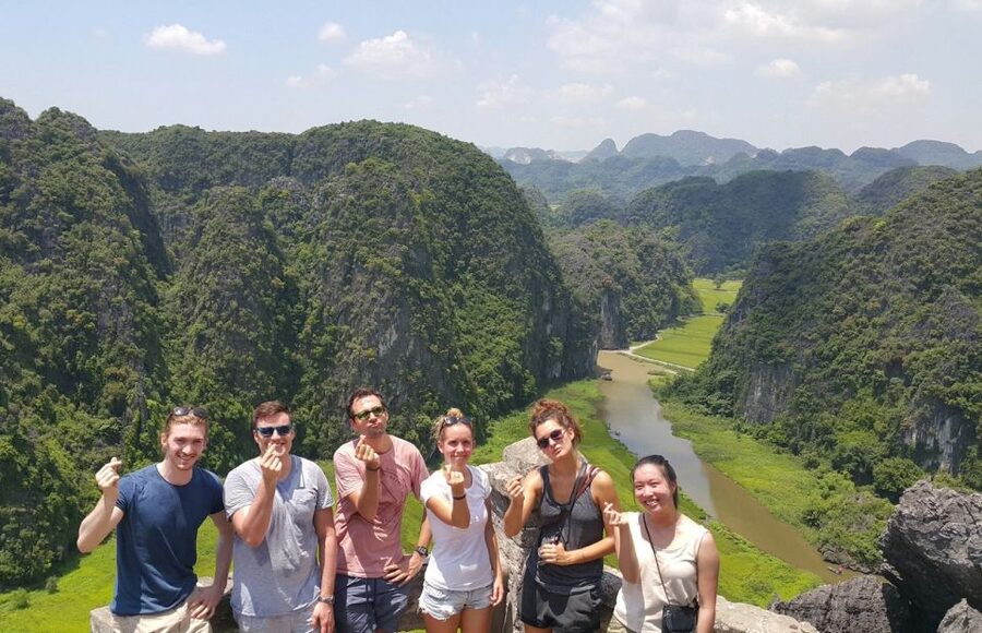 Ninh Binh: Hoa Lu, Trang An and Mua Caves Hiking Day Trip - Who should book this Ninh Binh tour?