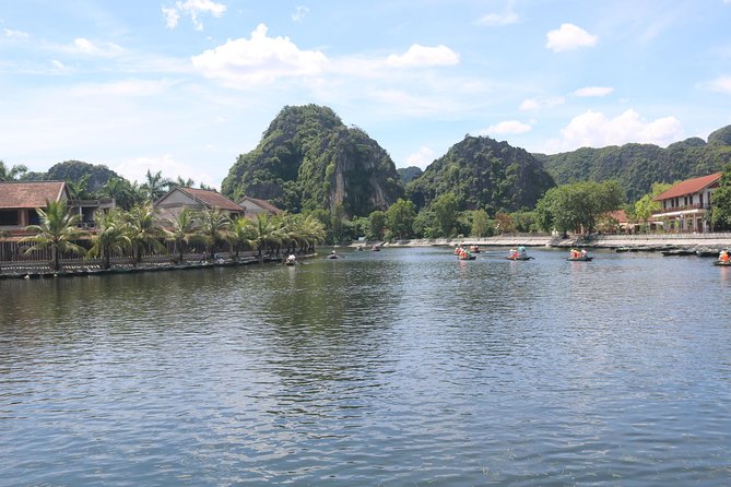 Ninh Binh Luxury Tour 2 Days 1 night by limousine See Hidden Gems - Overnight in a bungalow or homestay