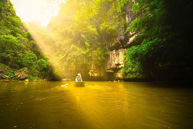 Ninh Binh Tour: Deluxe & Small Group Tam Coc Hoa Lu - Boat, Biking, Buffet Lunch - The first stop: Hoa Lu and Vietnam’s early capitals