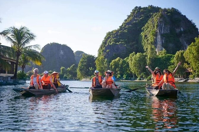 Ninh Binh Tour from Hanoi for 6-9 Pax/tour by DCar Limousine - Hoa Lu Ancient Capital sets the historical scene