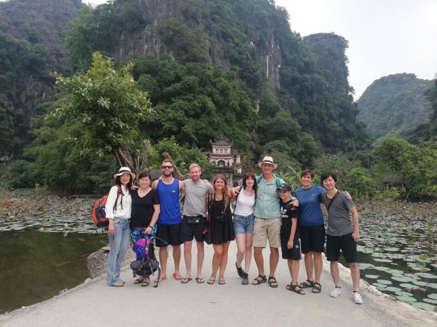 Ninh Binh Tour: Full-Day Hoa Lu and Tam Coc Boat Tour - The Tam Coc bamboo boat ride