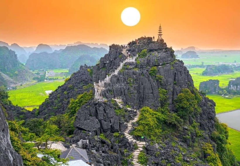 Ninh Binh: Trang An Boat Ride, Bich Dong & Mua Cave Sunset - Bich Dong Pagoda and its three levels