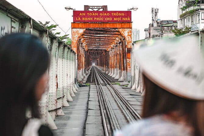Old Quarter Food Tour in Hanoi - Bánh cuốn and cháo near Long Bien Bridge