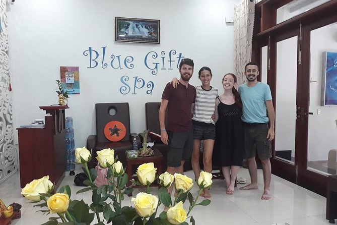 One Hour Spa Experience in Hoi An - Choosing between a body massage and foot reflexology