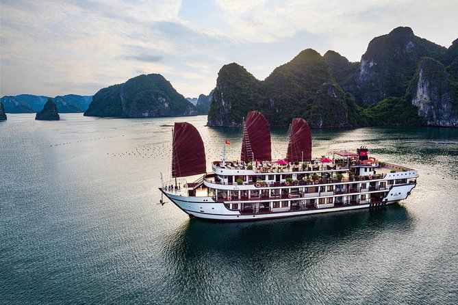 Overnight Luxury 5 Star Alisa Cruise with Meals, Kayak or Bamboo Boat - Sunrise tai chi and coffee on the second morning