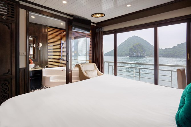 Overnight Luxury 5 Star Alisa Cruise with Meals, Kayak or Bamboo Boat - Reaching Dock 16 before the noon departure