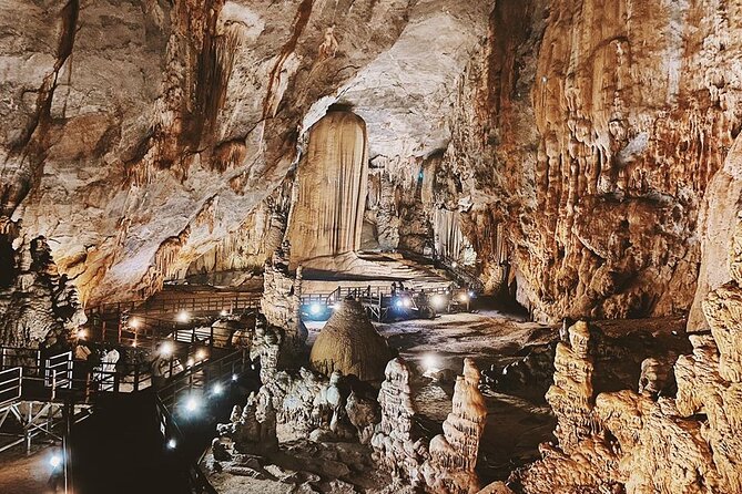Paradise Phong Nha caves from Dong hoi city - Lunch and the practical middle of the day