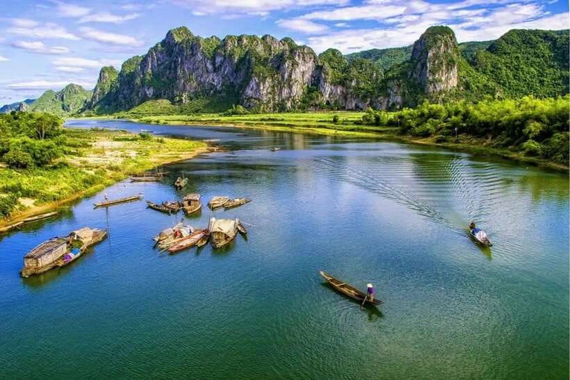 Phong Nha: Cave Exploration and Zipline Dark Cave Tour - Paradise Cave and Dark Cave, two very different worlds