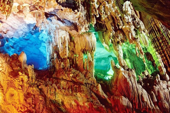 PHONG NHA CAVE- PARADISE CAVE FULL DAY FROM DONG HOI or PHONG NHA - Lunch adds a useful local break