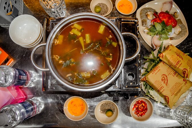 Phu Quoc Street Food Tour - Eat with Locals, Drink with Locals - The 30-year-old bánh mì trolley