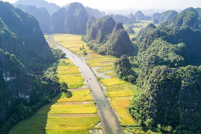 Premium Hoa lu - Trang An - Mua Cave with Buffet Lunch from Hanoi - Hoa Lu temples and Vietnam’s early royal capital