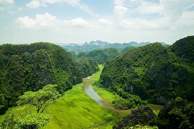 Premium Hoa lu - Trang An - Mua Cave with Buffet Lunch from Hanoi - What the $60 price really covers
