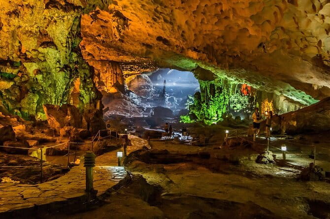 Private Full-Day Tour to Halong Bay from Hanoi - The three-hour journey from Hanoi