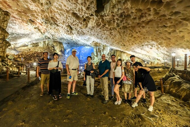 Private Ha Long bay day trip(From Hanoi city or Halong harbour) - Walking through Thien Cung Cave