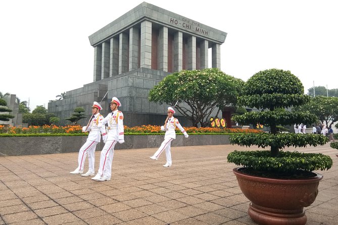 Private Hanoi city tour full day - The Ho Chi Minh complex, an important timed visit